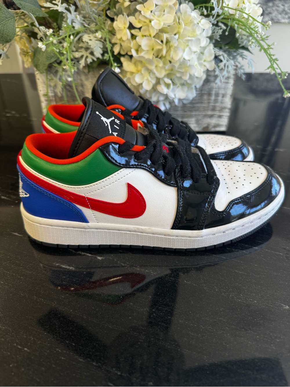 Air Jordan 1 Low SE GS Black Multi-Color. Youth sz 8Y